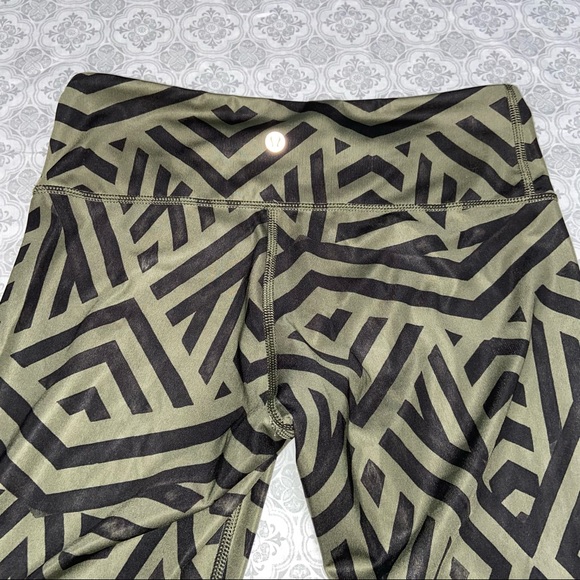 Lululemon Chevron Shuffle Fatigue Green Black 6 - Picture 11 of 15